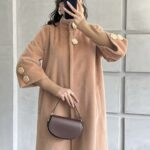 Palton lung din blana artificiala cu nasturi aurii